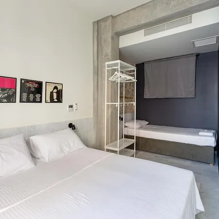 Mooeve Exarchia * Αθήνα